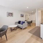 Oaks Melbourne On Collins Suites