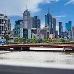 Newly Furnished & Stylish 2Br Southbank Apartment