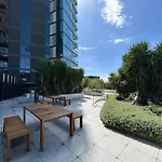 Immaculate 1Br Apt In Docklands Pool Free Parking