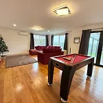 Sanrio Dream Villa Family Retreat With Views