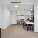 Cbd Apt On 48 Floor With City And Harbour Views