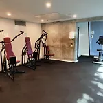 Top-Floor Luxury 1B1B Apt L44 With Spectacular City Views