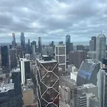Sky-High Cozy Apt In Melb Cbd!