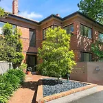 Stylish Apartment, Malvern East