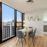 Sleek City Stay With Stunning Views & Pool Access