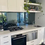 City Views Apartment With Free Parking