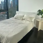 City Views Apartment With Free Parking