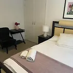 Melbourne Lakes Warm House