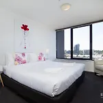Exclusive Stays - Yarra Condos
