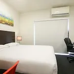 Alston Apartments Hotel