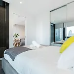 Sonya, 2Bdr Southbank Apartment