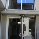 142 Hotham Street