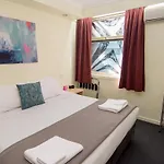 Miami Hotel Melbourne