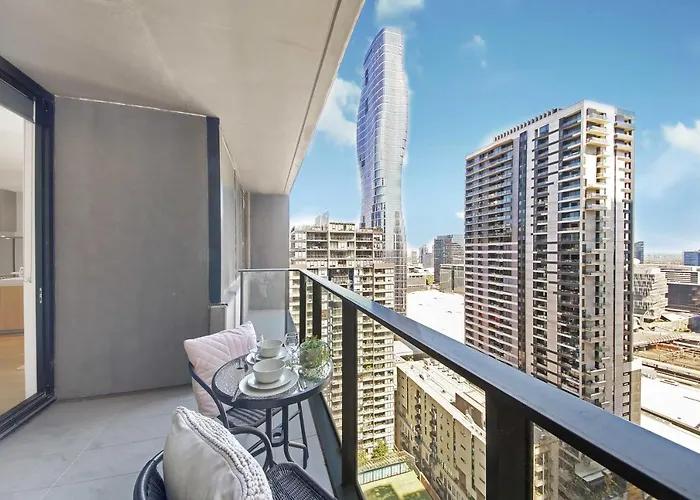 New! A Cozy 2Br Apt Next To Southern Cross With City Views