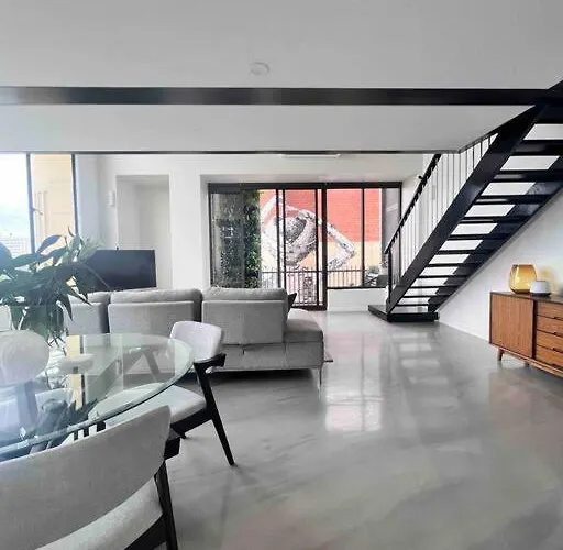 Ultra Chic New York-Style Loft - Central Chapel St