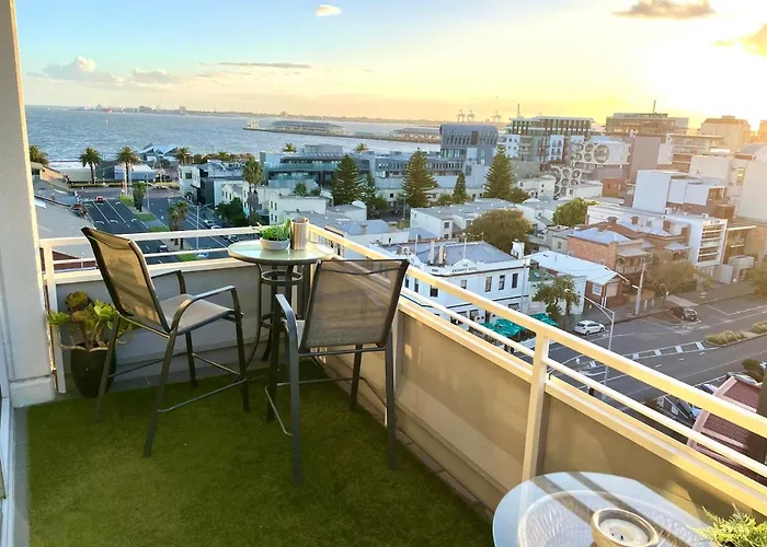 Beautiful Bay Views Huge 3-Bedroom Plus Office, Pool, Gym, 2 Car Spaces And So Much More
