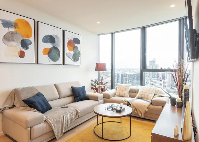 Essence Residence With Bay Views & Parking