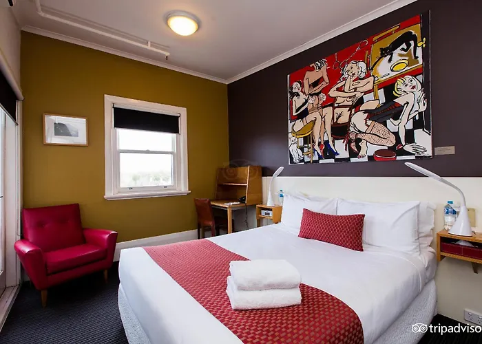 Tolarno Hotel