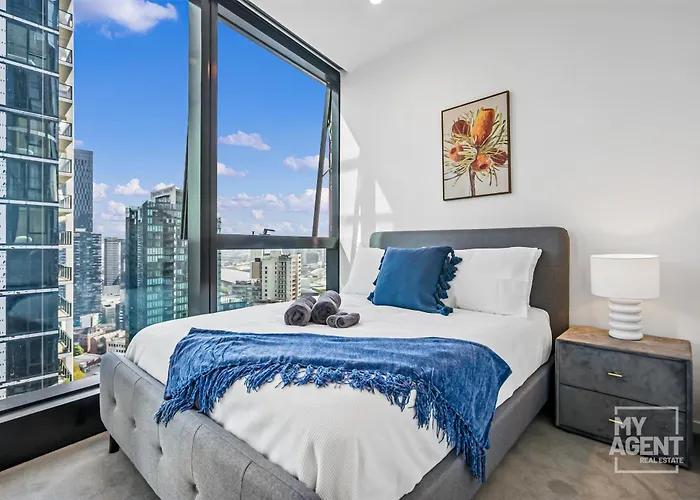 Sleep In The Clouds Level 30 Aus 108 - Sleeps 6