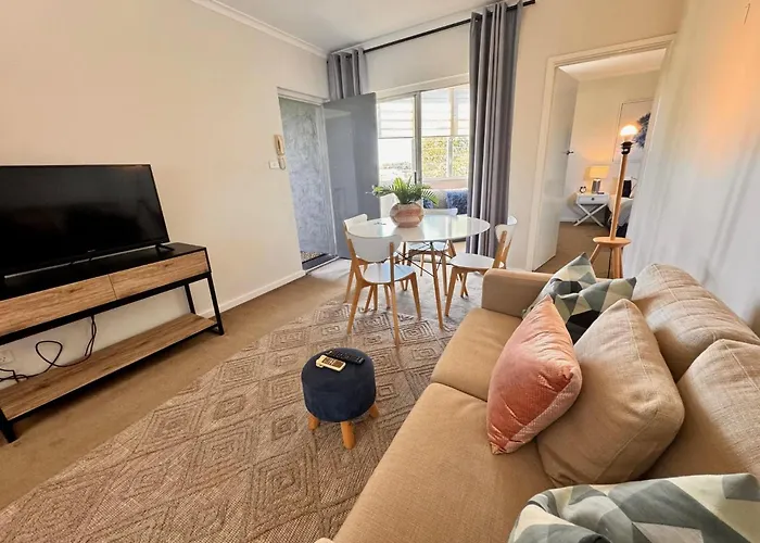 Windsor Prahran Sunny Spacious 1 Bed With Sunroom
