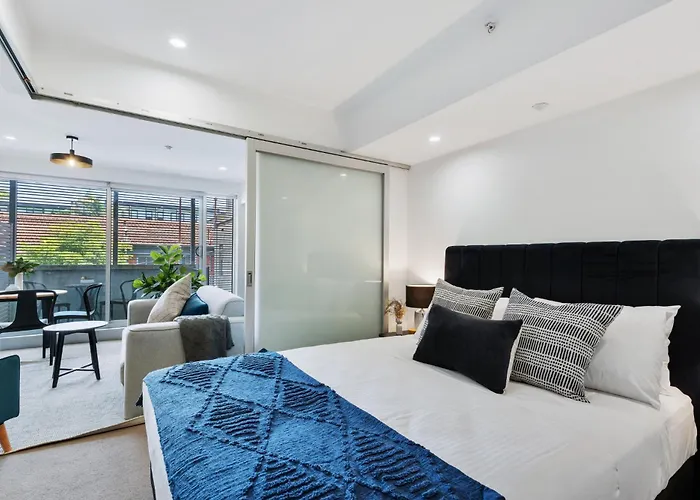 Beautifully Cosy St Kilda Apartment