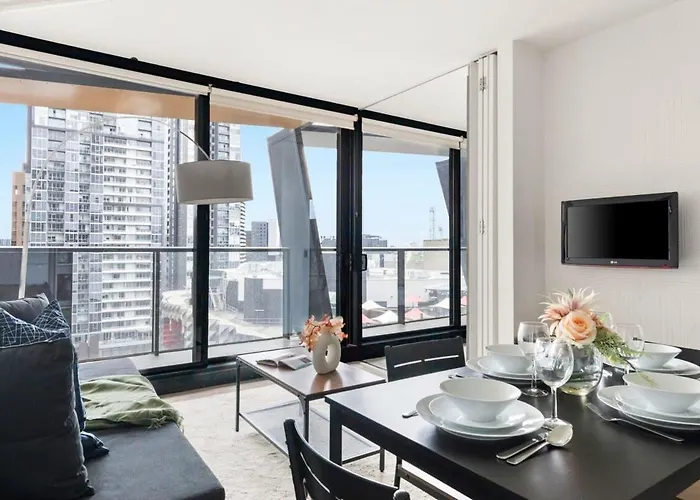 A Chic 2Br Apt Near Melbourne Central Free Parking