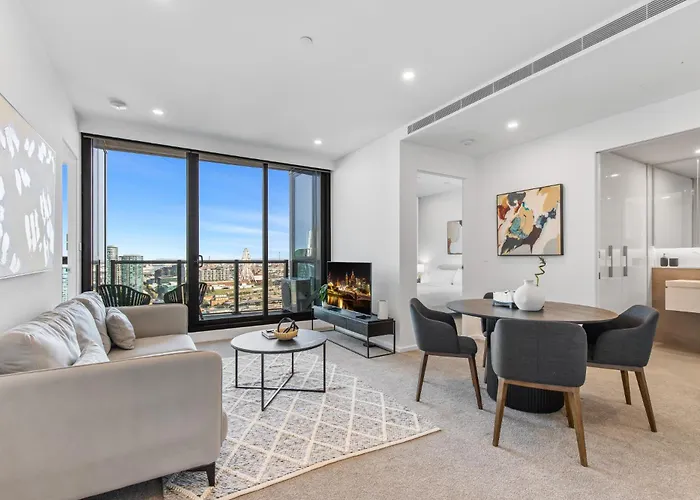 Trendy 2-Bed Apartment With Rooftop Terrace