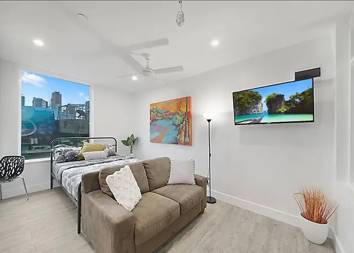 101 Modern Lovely Central Super Cosy Studio Heart Cbd