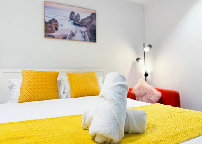 Modern Luxe Chic 2Br Near Southern Cross Station