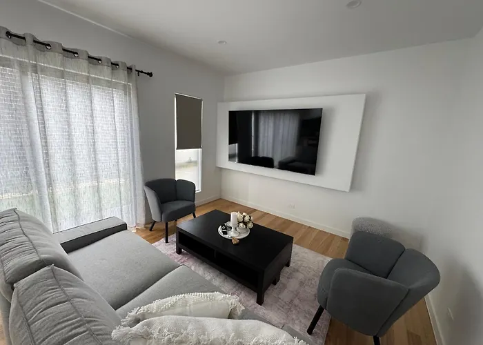 Modern Home In Fawkner