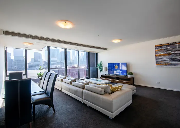 City View 3 Bedroom Apt Next To Casino Mcec