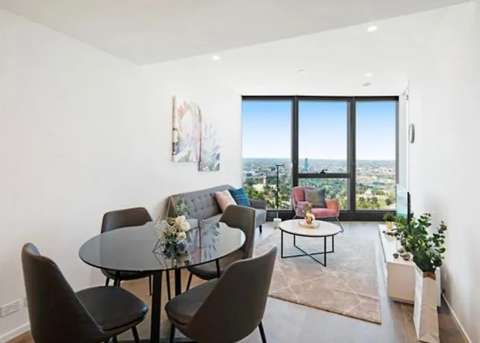 Southbank 2Br - City & Bay Views
