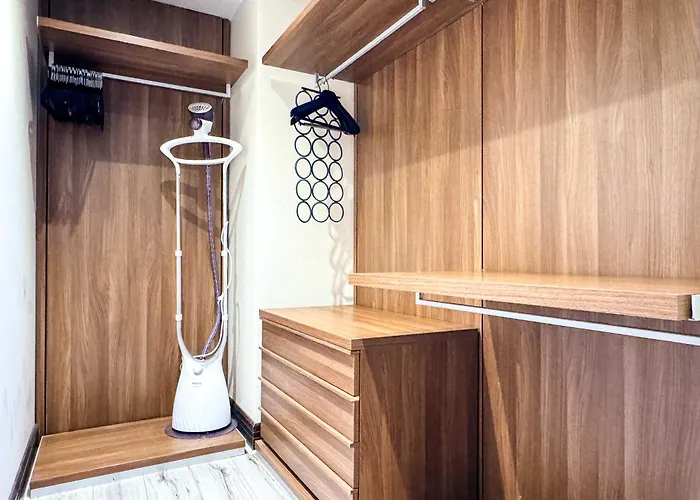 Grand St Kilda 2-Story Sub-Penthouse