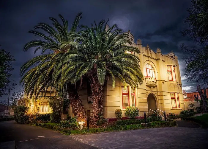 Toorak Manor Hotel