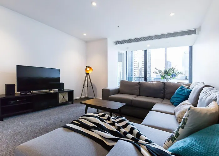 Sonya, 2Bdr Southbank Apartment