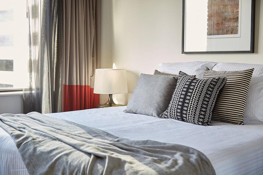 Pullman Park Melbourne