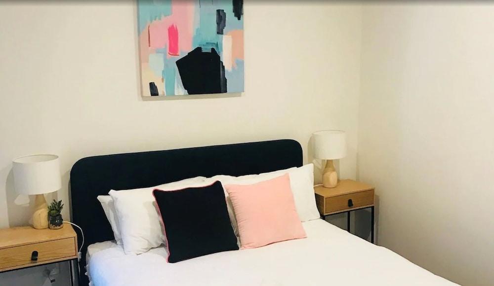 Saint Domain Aparthotel 4*