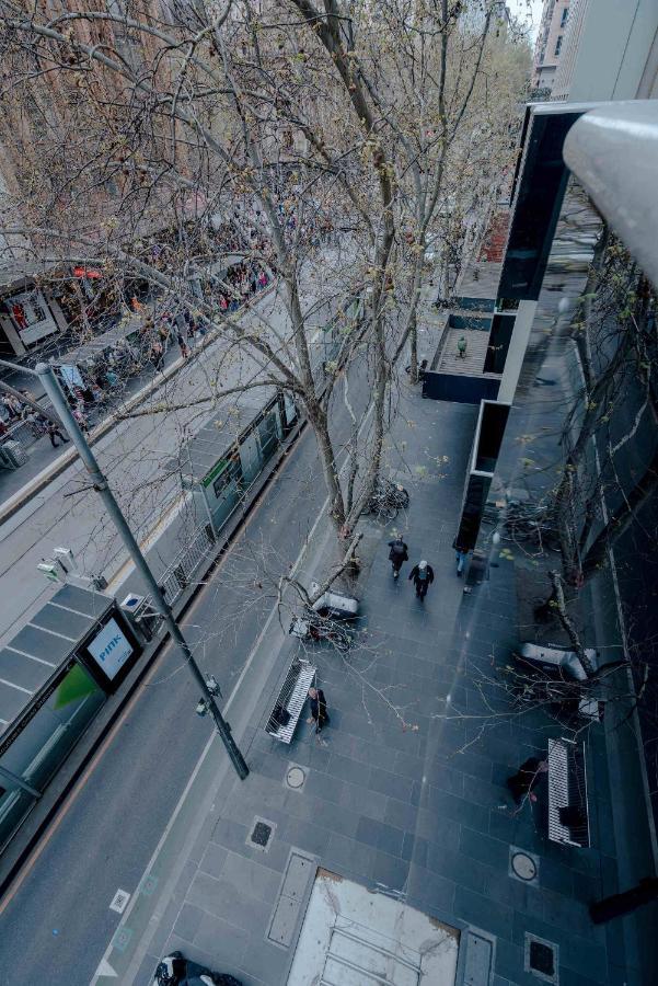 Apartment Absolute Collins Melbourne