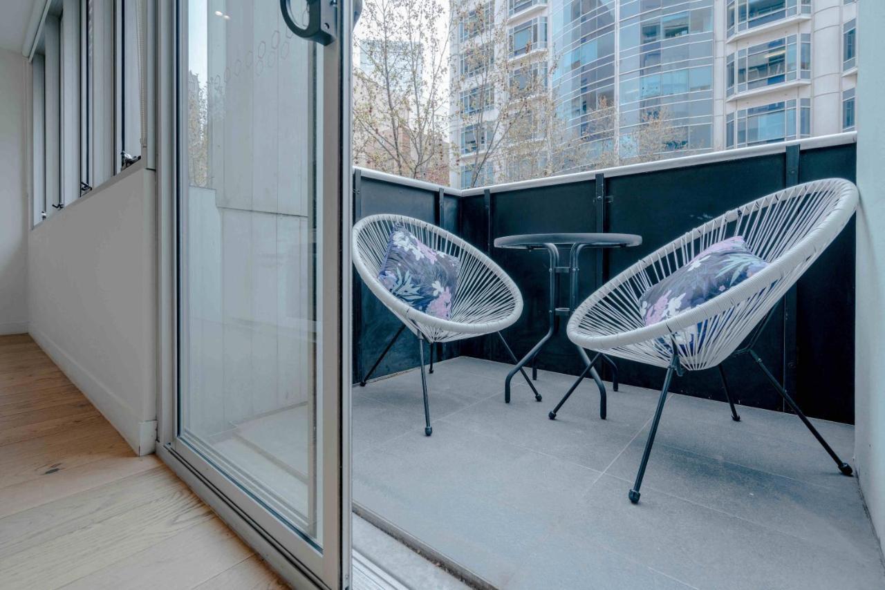 Absolute Collins Apartment