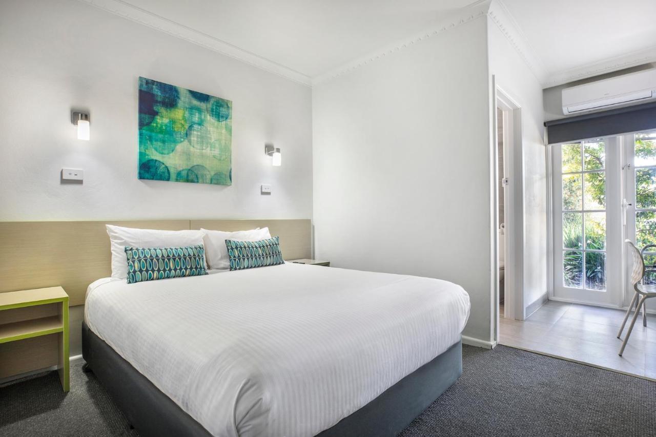 Hotel Nightcap At Skyways Melbourne