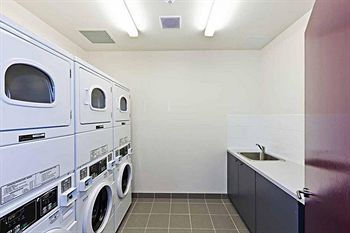 Alston 4* Melbourne