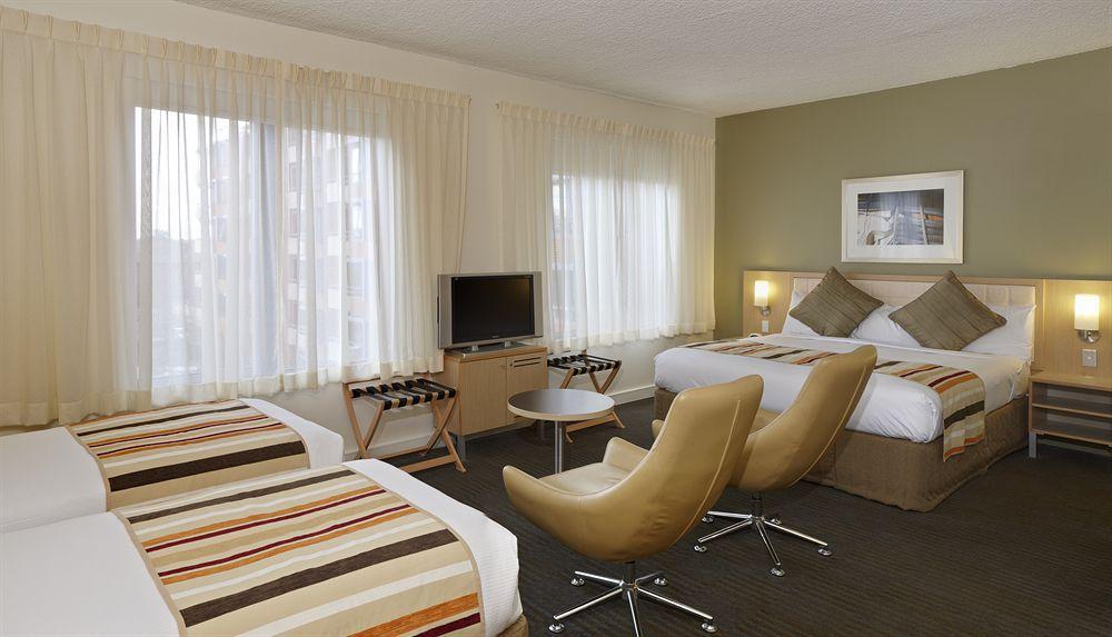 Novotel St Kilda 4*