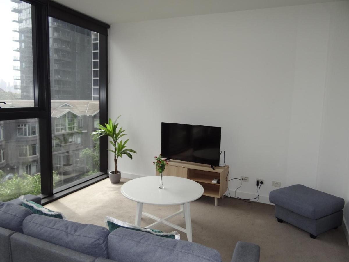 Apartment Amazing Accommodations: Vogue
