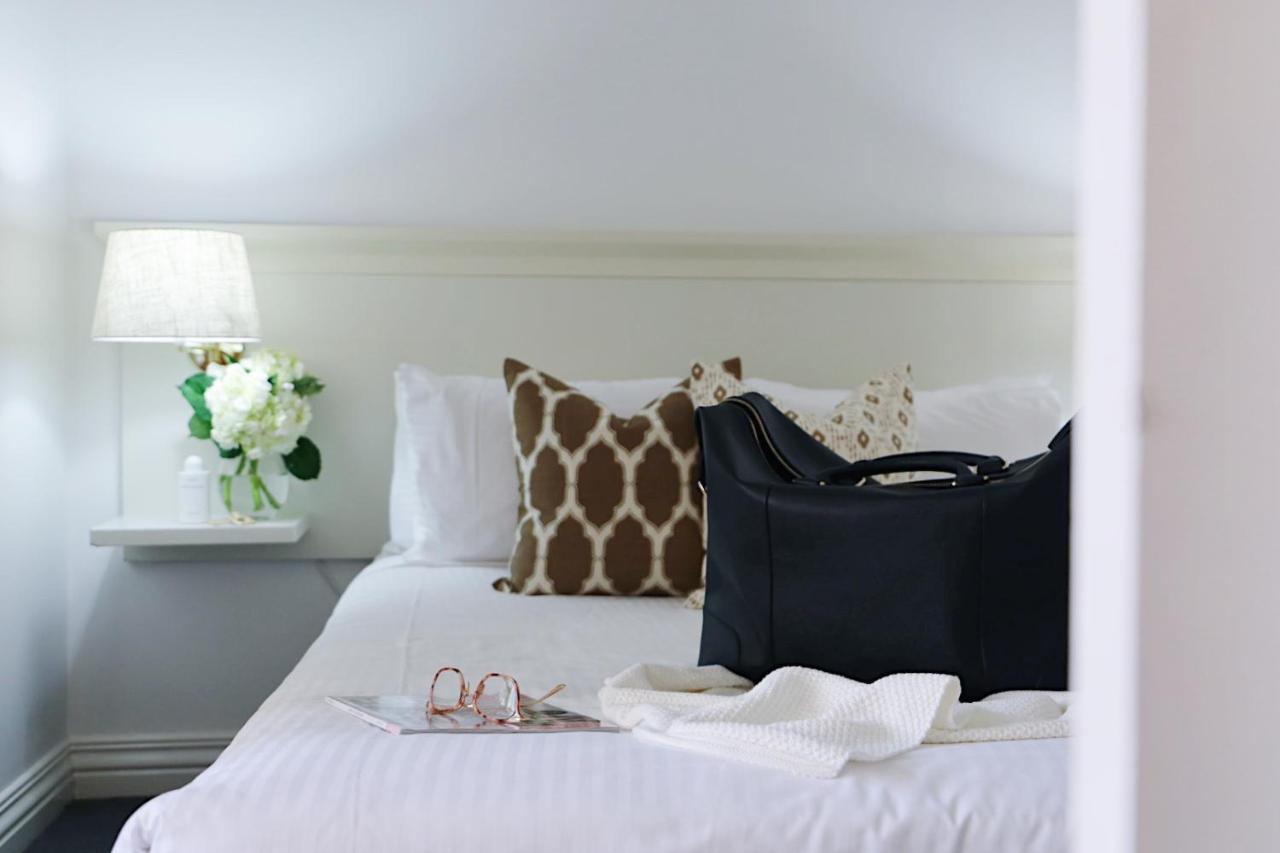 Collins Aparthotel