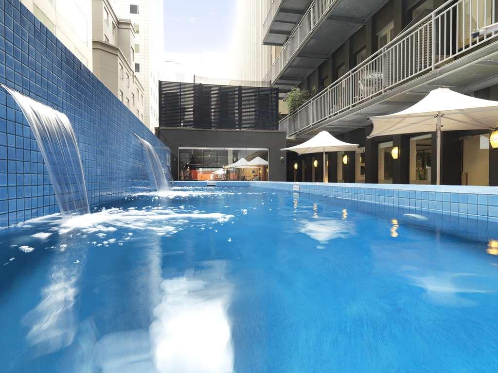 Oaks On Collins Aparthotel 4*