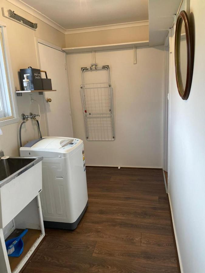 3 Bedroom Family House Close To Airport Casa de férias *