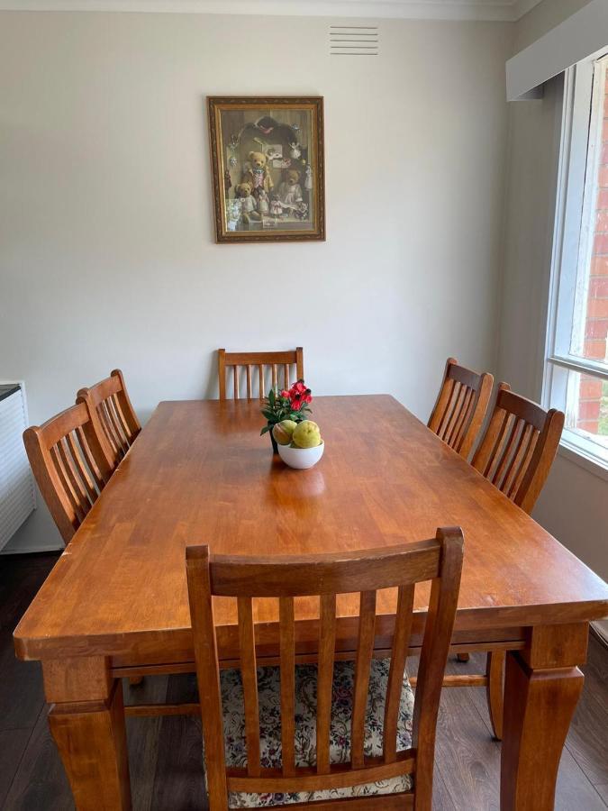 Casa de férias 3 Bedroom Family House Close To Airport *
