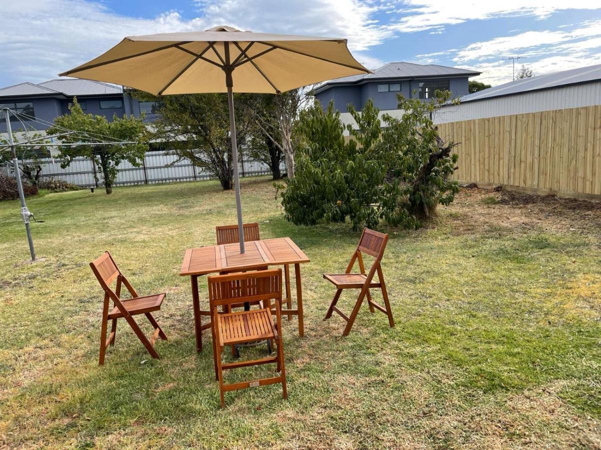 3 Bedroom Family House Close To Airport