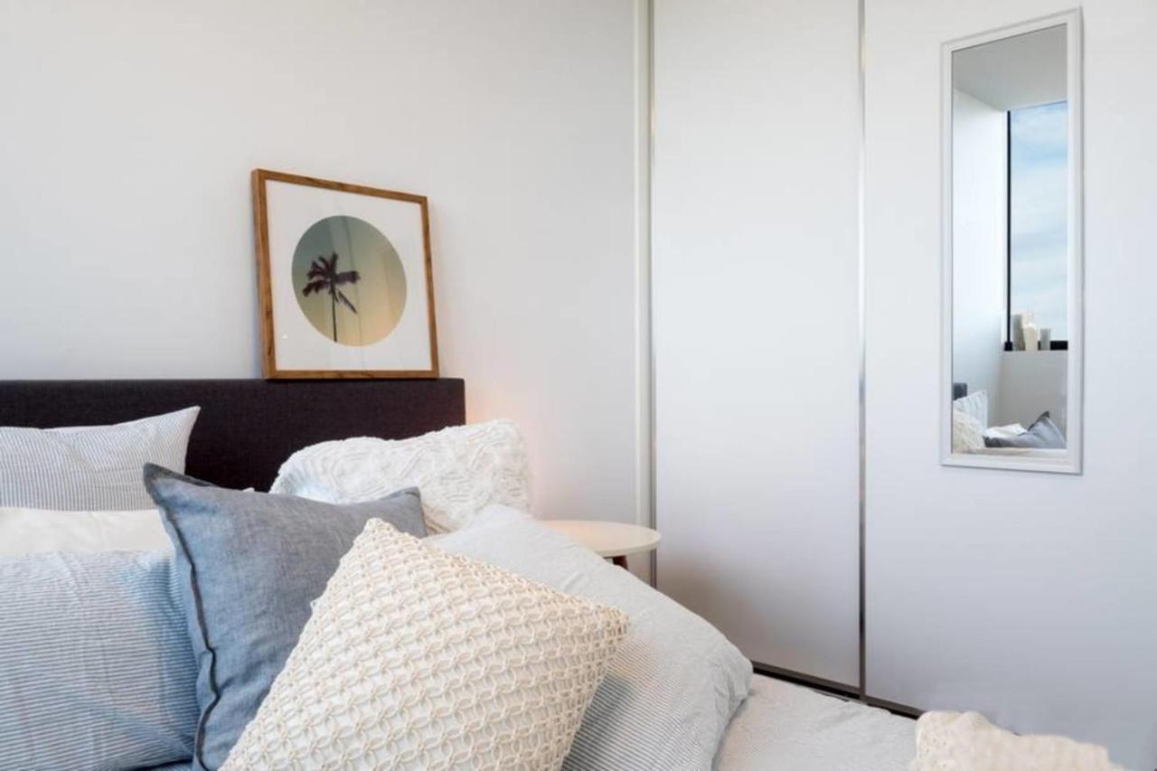 Apartment Complete Host Stk *