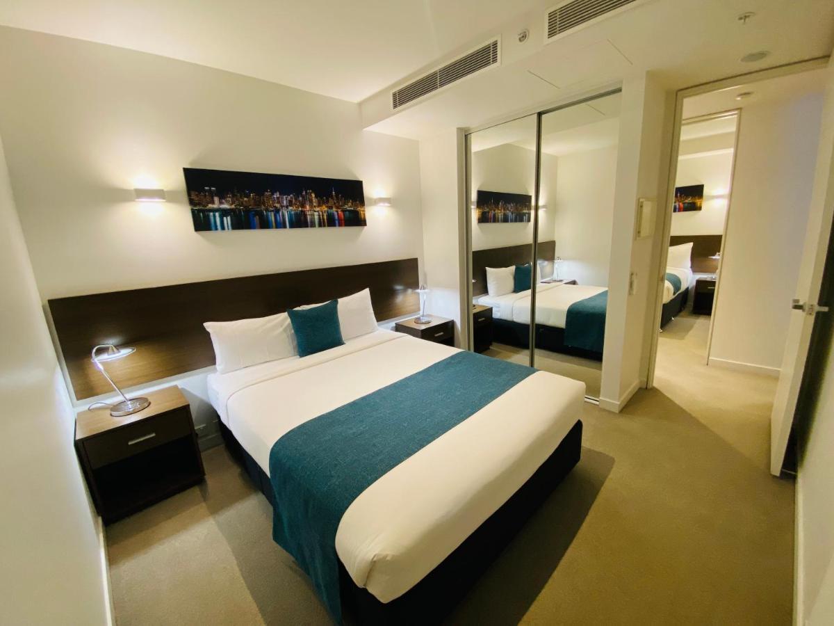 Flinders Street Apartment Melbourne